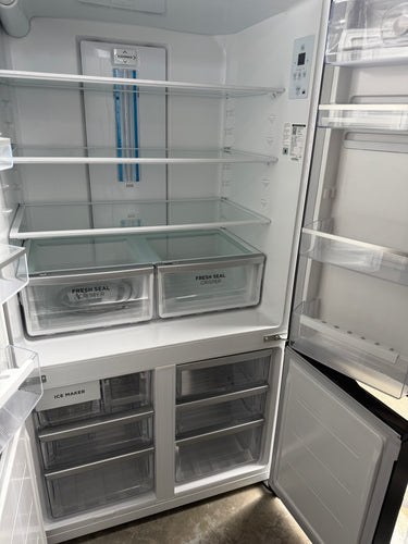 Factory second Westinghouse 541L French Door Fridge – Dark Stainless Steel (Model: WQE6060BB) - Second Hand Appliances Geebung